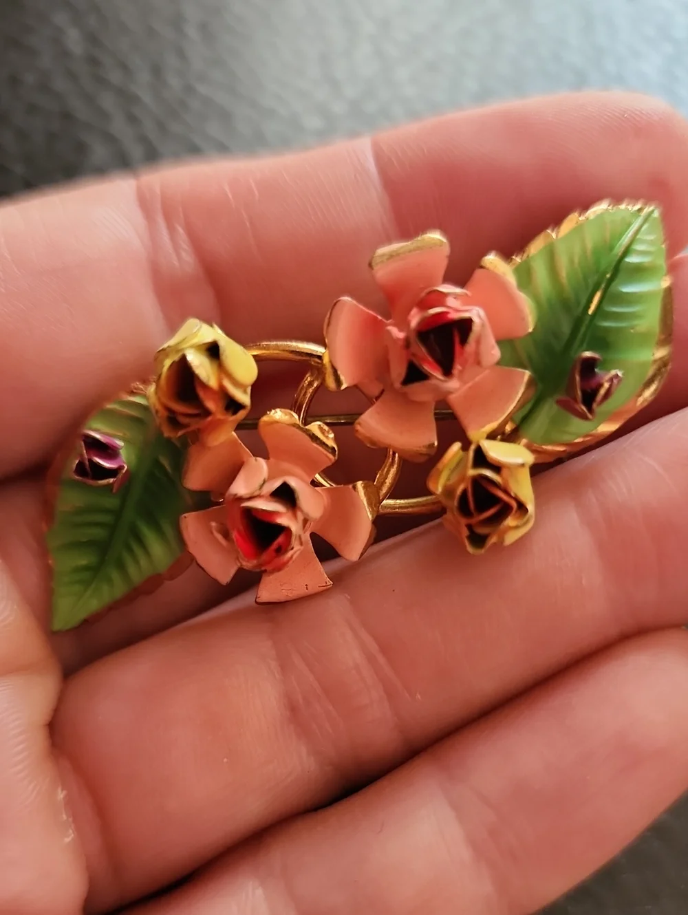 VTG Austria Pink Enamel Floral Brooch with Green Leaves - Women Jewelry - Picture 3 of 10